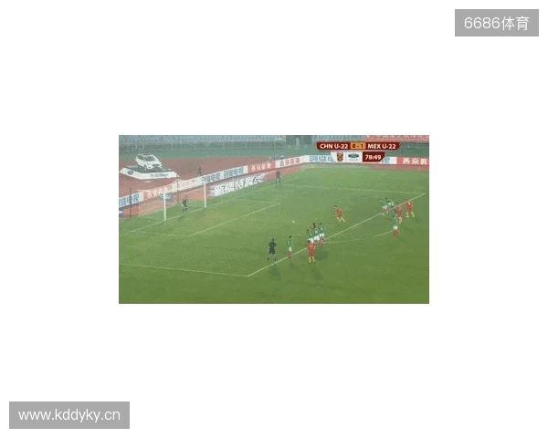 半场-U22国足0射门蒯纪闻险造对方乌龙 U22国足0-0乌兹别克斯坦